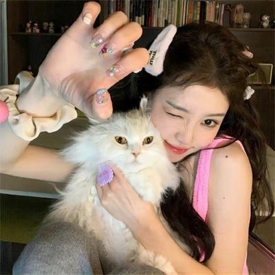 照片里的伴娘
